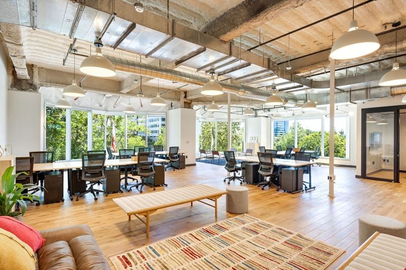 Coworking space for live classes